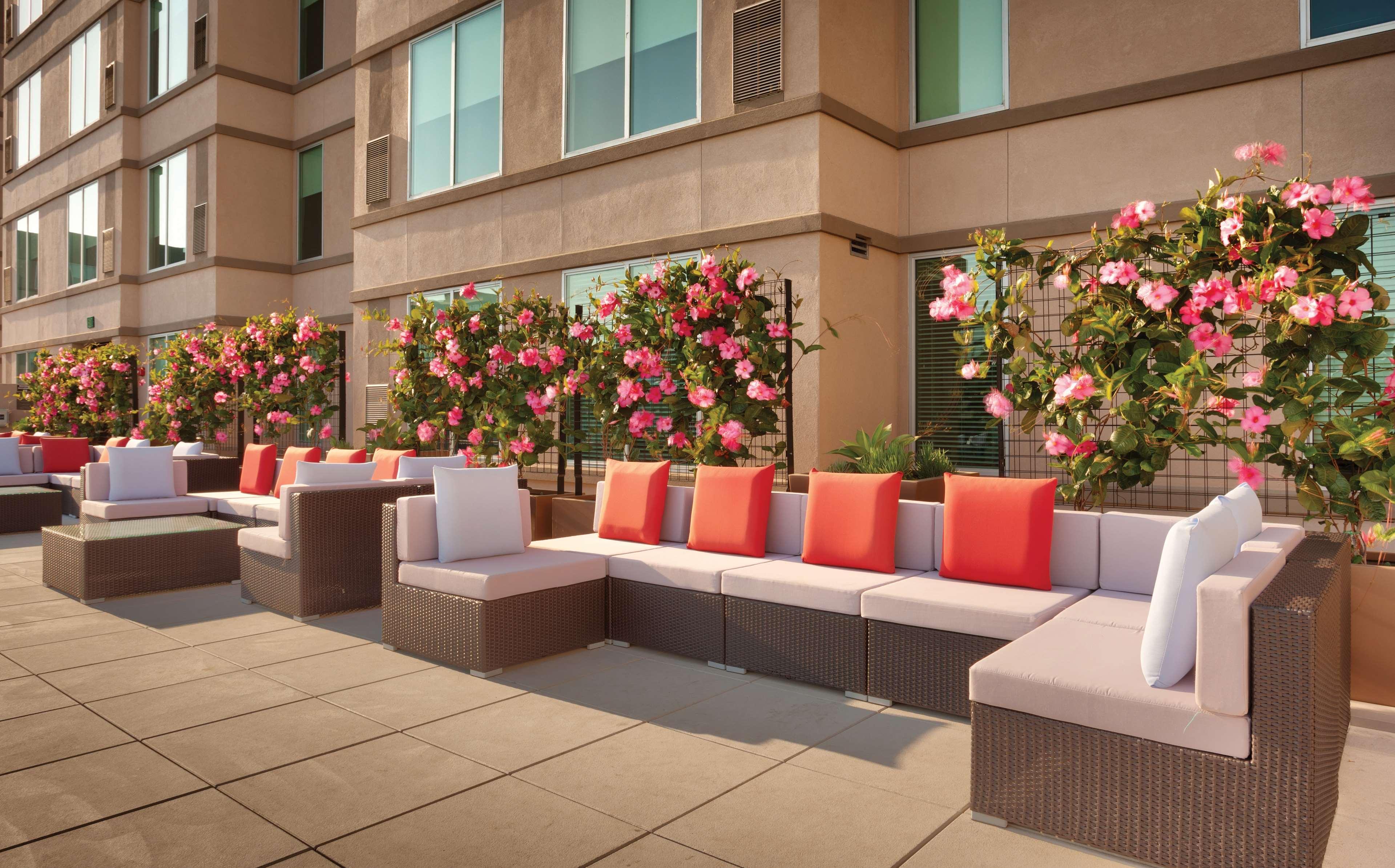 Hyatt House At Anaheim Resort/Convention Center Exterior foto